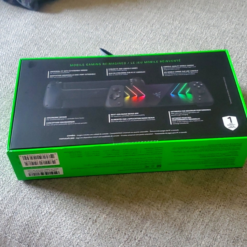 Gaming controller - Picture 2 of 2